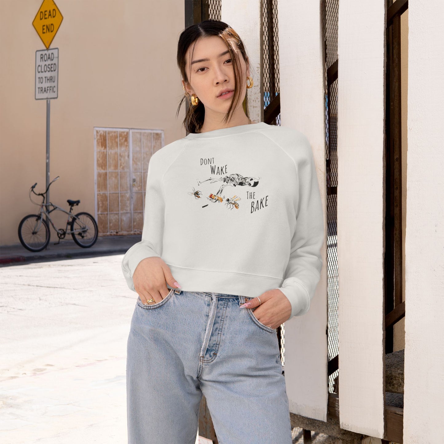 Dont Wake the Bake Women's Cropped Fleece Pullover